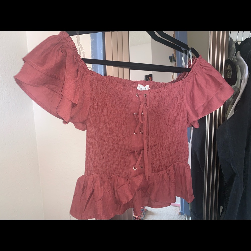 Off the Shoulder Ruched Top - Picture 2 of 4